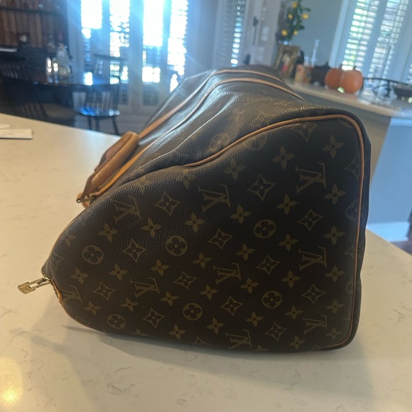 LOUIS VUITTON Monogram Keepall 55 GUC - Picture 5 of 15
